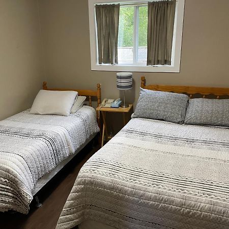 Rivers End Motel コーナーブルック エクステリア 写真